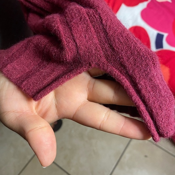 Womens Sweater Sz medium large burgundy made in Italy pullover crewneck cozycore - Picture 10 of 10